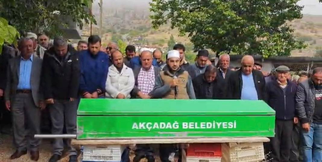 Anne-oğul 2 saat arayla vefat etti! Yokluğuna dayanamadı 2